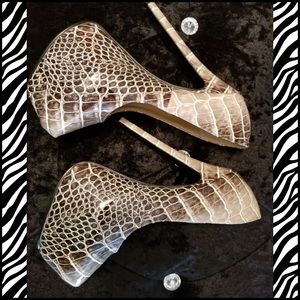 Fabulous stiletto pumps by Shoedazzle